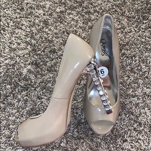 🌺 Carlos Santana Beautiful Heels